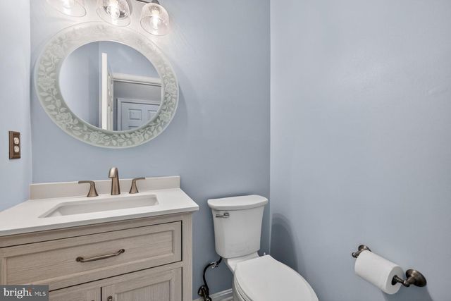 6 MONARCH CT, Stafford, VA 22554