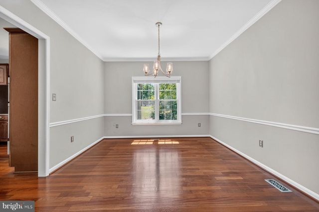 6 MONARCH CT, Stafford, VA 22554