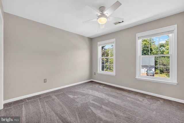 6 MONARCH CT, Stafford, VA 22554