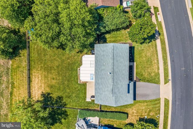6 MONARCH CT, Stafford, VA 22554