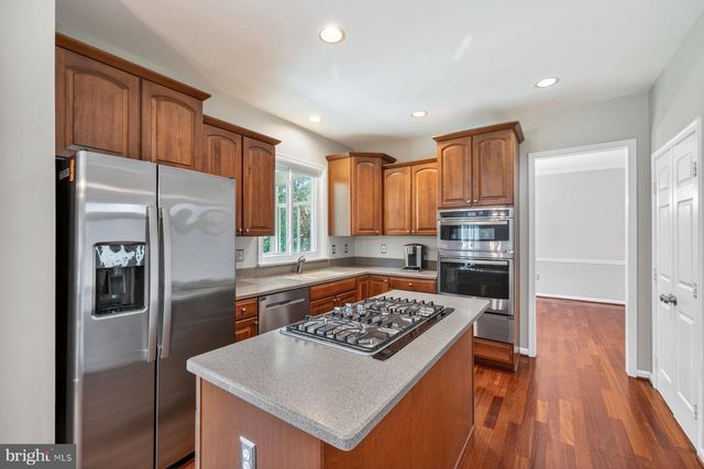 6 MONARCH CT, Stafford, VA 22554