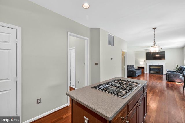 6 MONARCH CT, Stafford, VA 22554