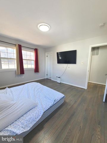 12513 COLBY DR, Woodbridge, VA 22192