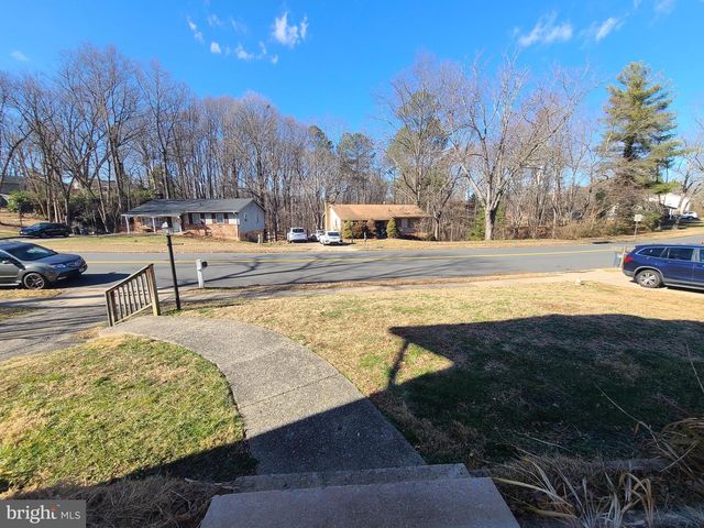 12513 COLBY DR, Woodbridge, VA 22192