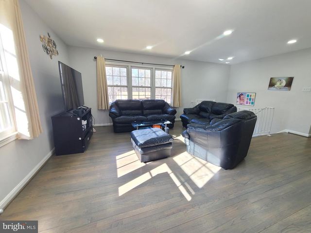 12513 COLBY DR, Woodbridge, VA 22192