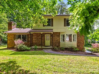 11 Woodmere Drive, Arden, NC 28704
