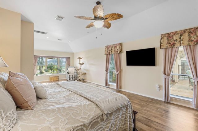 2876 Morning Pond Lane, Dickinson, TX 77539