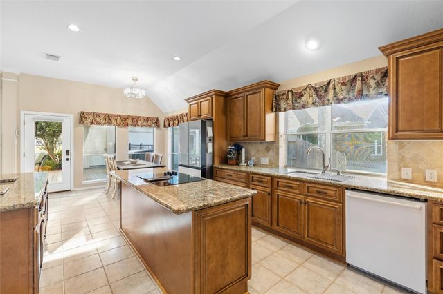 2876 Morning Pond Lane, Dickinson, TX 77539