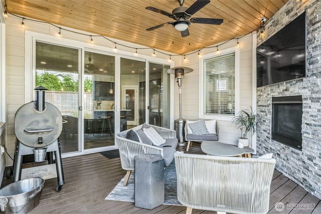 7256 Sanford Place, Gig Harbor, WA 98335