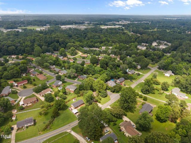 516 Ivey Road, Graham, NC 27253