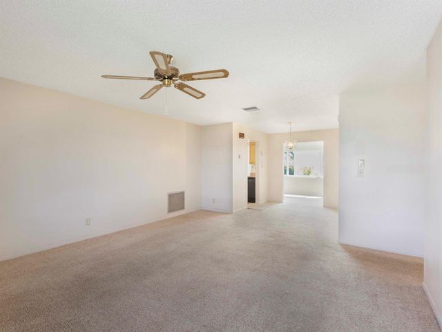 625 SW 21st Circle, Boynton Beach, FL 33426