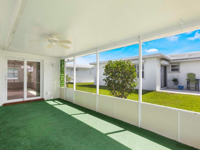 625 SW 21st Circle, Boynton Beach, FL 33426