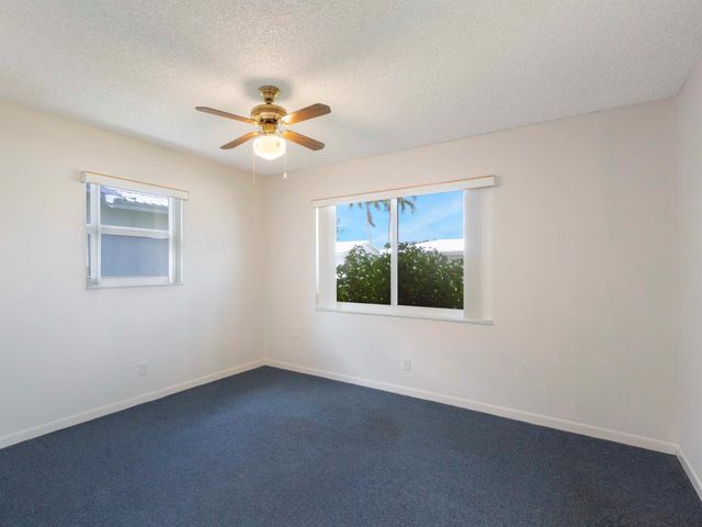 625 SW 21st Circle, Boynton Beach, FL 33426