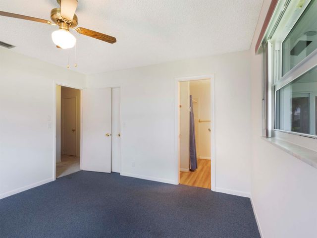 625 SW 21st Circle, Boynton Beach, FL 33426
