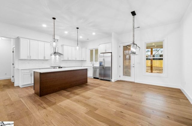 625 Sullens Road, Campobello, SC 29322