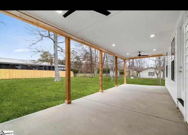 625 Sullens Road, Campobello, SC 29322