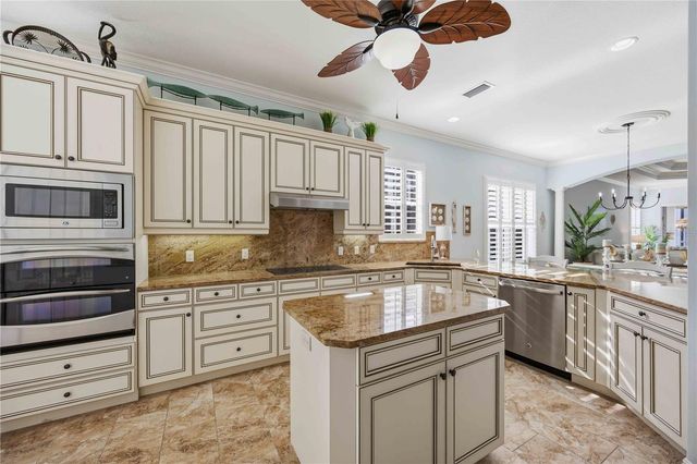 11045 BARNSLEY DRIVE, Venice, FL 34293