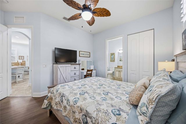 11045 BARNSLEY DRIVE, Venice, FL 34293