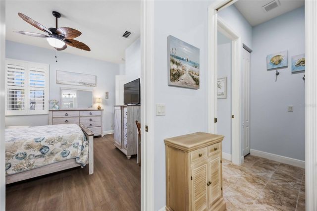 11045 BARNSLEY DRIVE, Venice, FL 34293