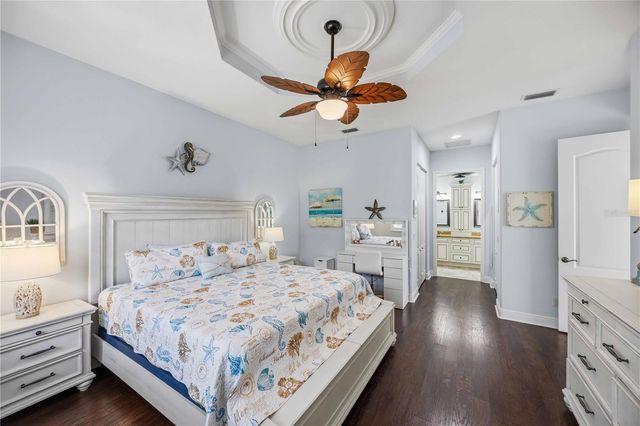 11045 BARNSLEY DRIVE, Venice, FL 34293
