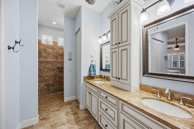 11045 BARNSLEY DRIVE, Venice, FL 34293