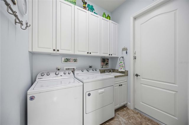 11045 BARNSLEY DRIVE, Venice, FL 34293