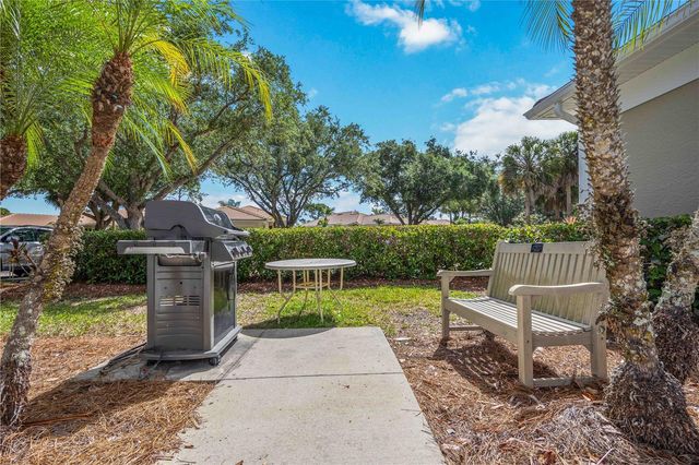 11045 BARNSLEY DRIVE, Venice, FL 34293