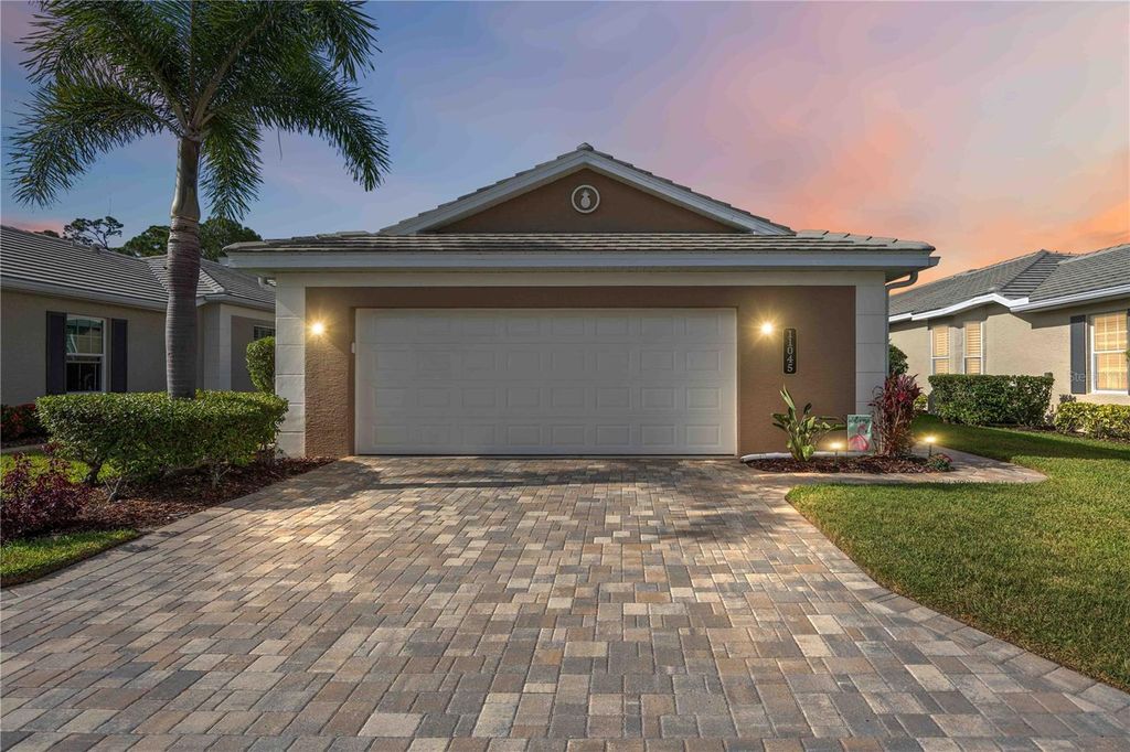 11045 BARNSLEY DRIVE, Venice, FL 34293