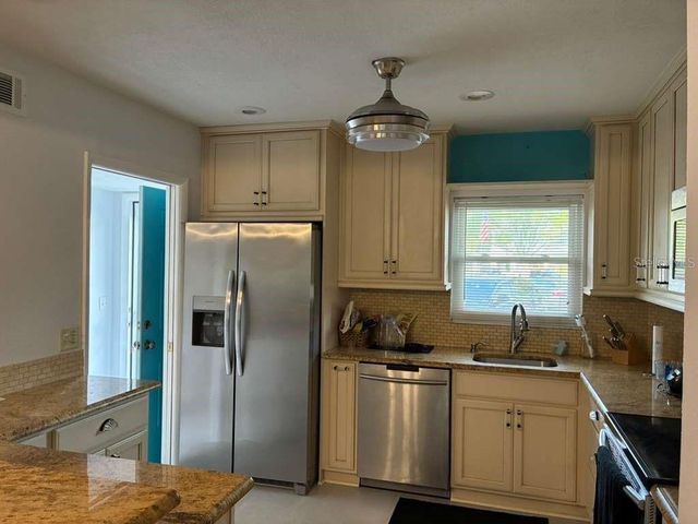 2384 TAHITIAN LANE 6, Clearwater, FL 33763