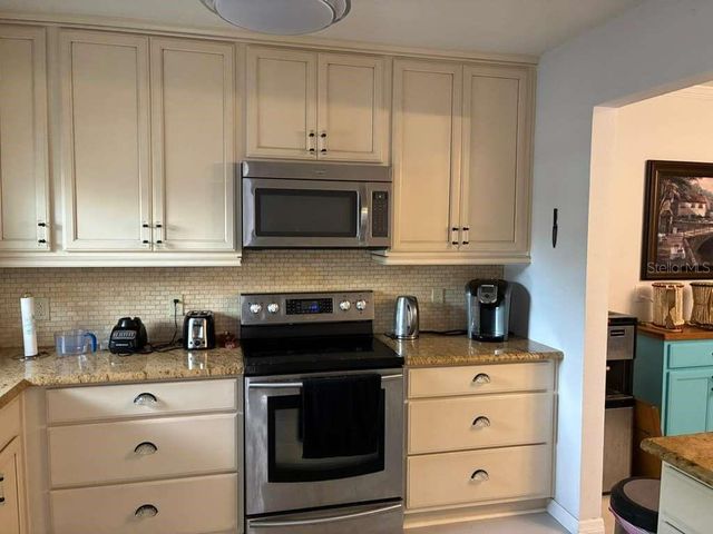 2384 TAHITIAN LANE 6, Clearwater, FL 33763