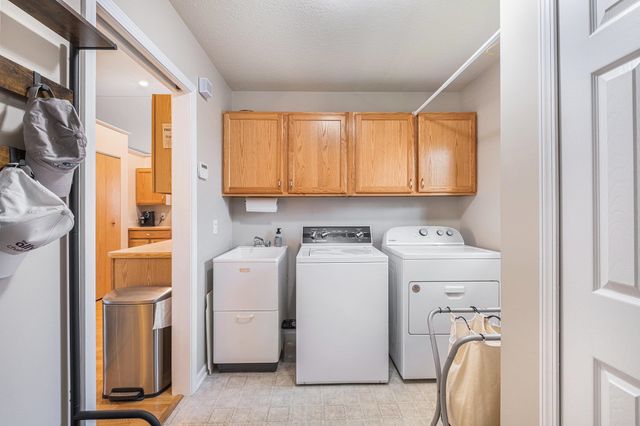 11104 Strathmore Court, Grand Blanc, MI 48439