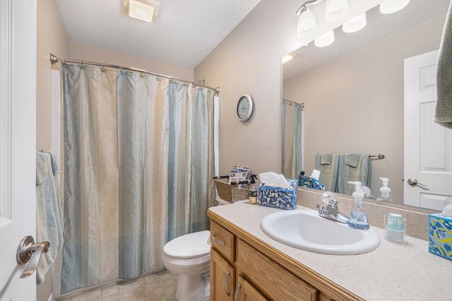 11104 Strathmore Court, Grand Blanc, MI 48439