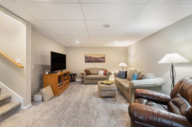 11104 Strathmore Court, Grand Blanc, MI 48439