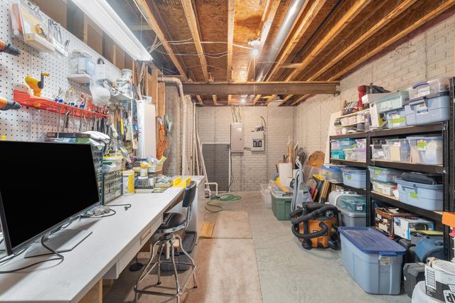 11104 Strathmore Court, Grand Blanc, MI 48439