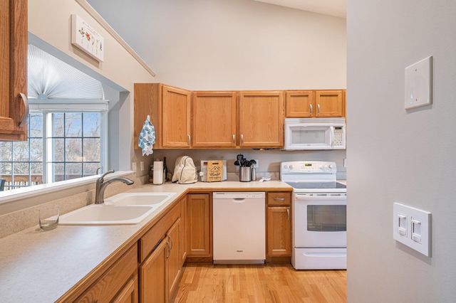 11104 Strathmore Court, Grand Blanc, MI 48439