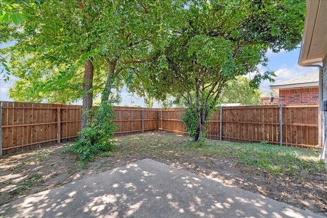 2460 Mallory Lane, Lancaster, TX 75134