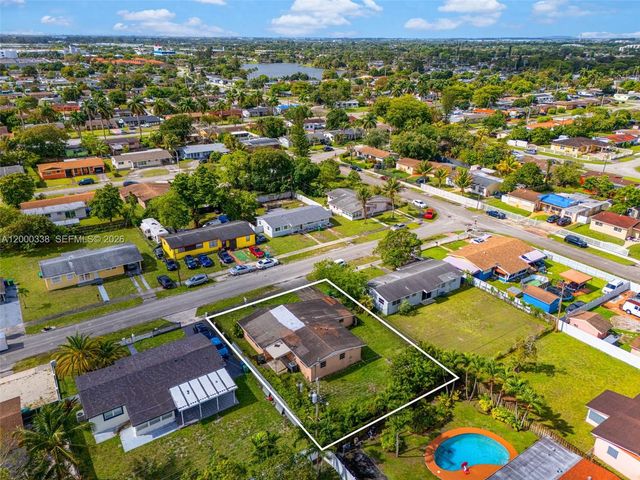1321 NW 176th Ter, Miami Gardens, FL 33169