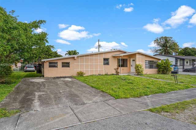 1321 NW 176th Ter, Miami Gardens, FL 33169