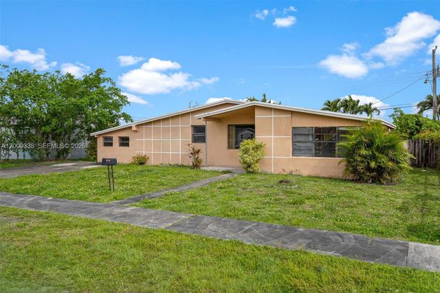 1321 NW 176th Ter, Miami Gardens, FL 33169