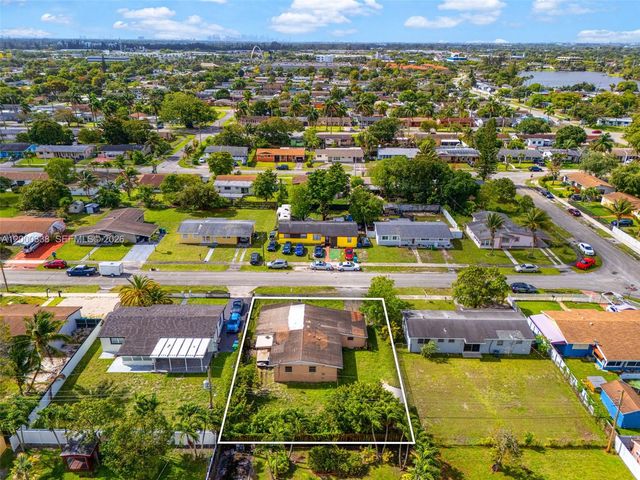 1321 NW 176th Ter, Miami Gardens, FL 33169