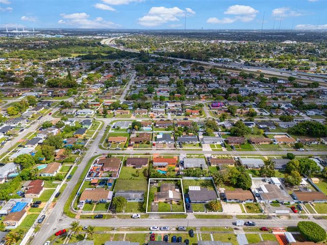 1321 NW 176th Ter, Miami Gardens, FL 33169