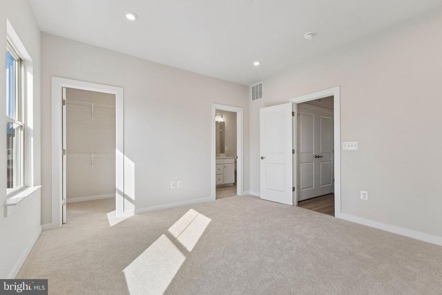 14055 ONYX ST, Woodbridge, VA 22193