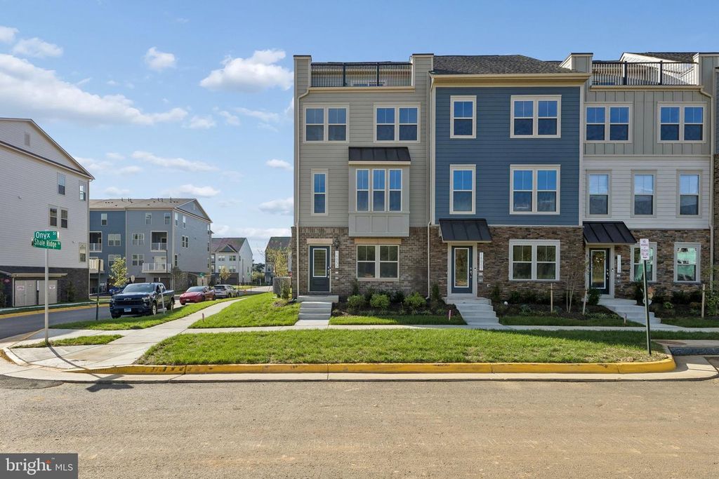 14055 ONYX ST, Woodbridge, VA 22193