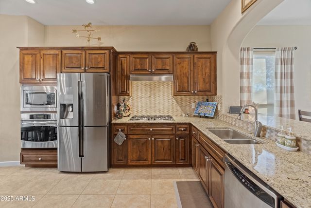 12065 W DESERT MIRAGE Drive, Peoria, AZ 85383