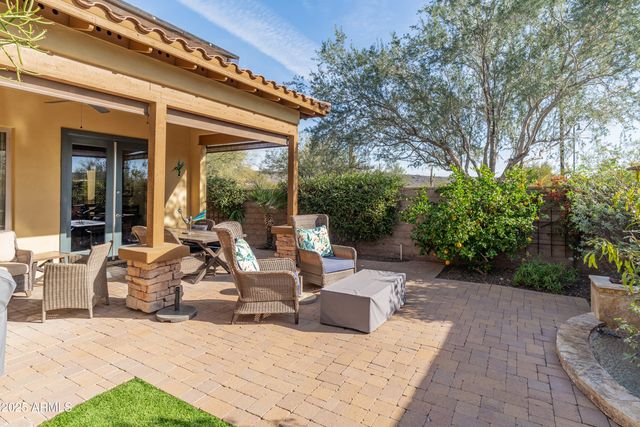12065 W DESERT MIRAGE Drive, Peoria, AZ 85383
