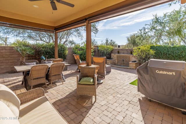 12065 W DESERT MIRAGE Drive, Peoria, AZ 85383