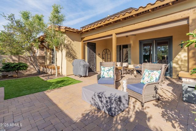 12065 W DESERT MIRAGE Drive, Peoria, AZ 85383
