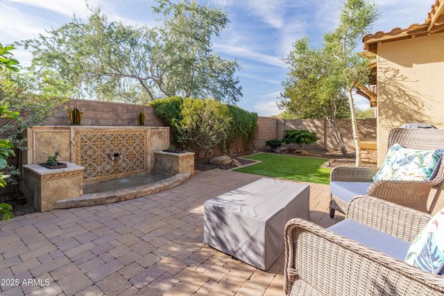 12065 W DESERT MIRAGE Drive, Peoria, AZ 85383