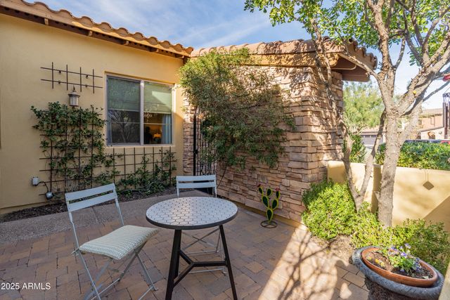 12065 W DESERT MIRAGE Drive, Peoria, AZ 85383