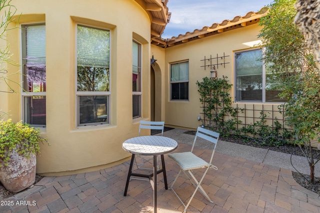 12065 W DESERT MIRAGE Drive, Peoria, AZ 85383